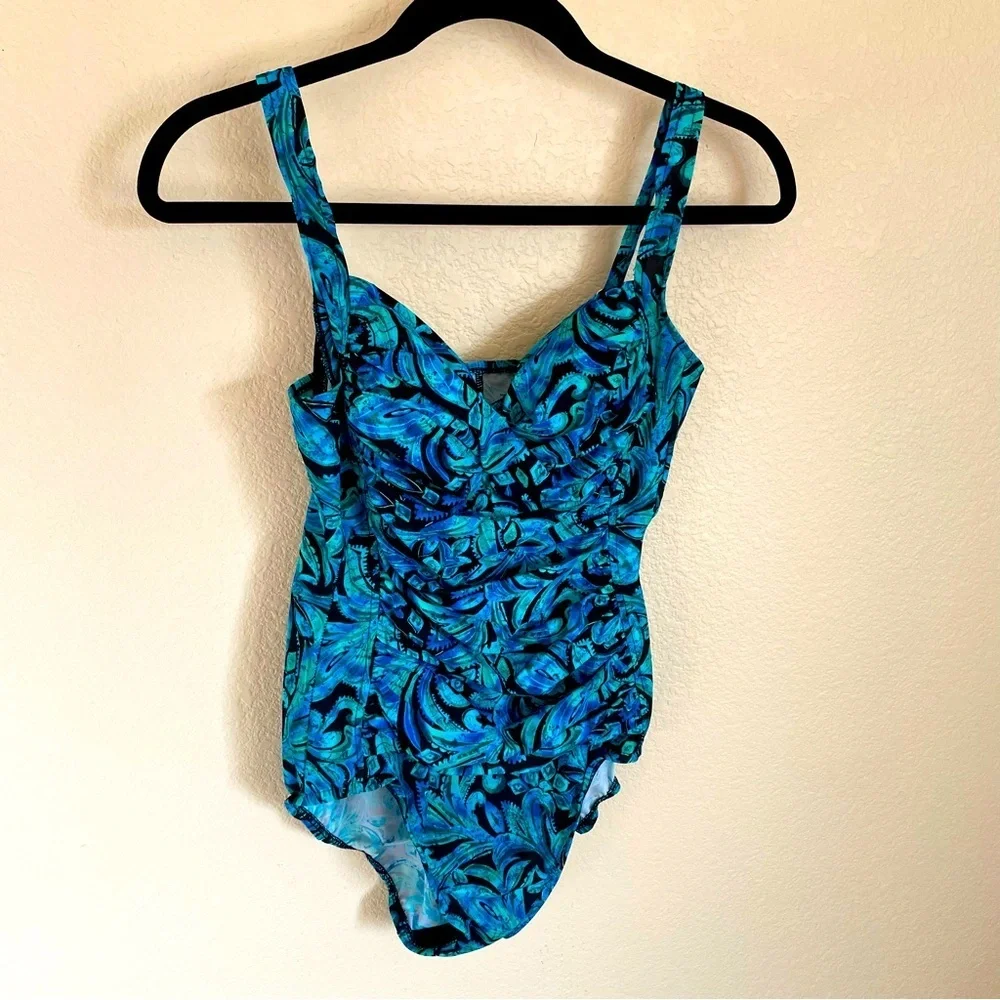 Miraclesuit One Piece Swimsuit Bathing Suit 10 Paisley Beach Swimwear Vacation